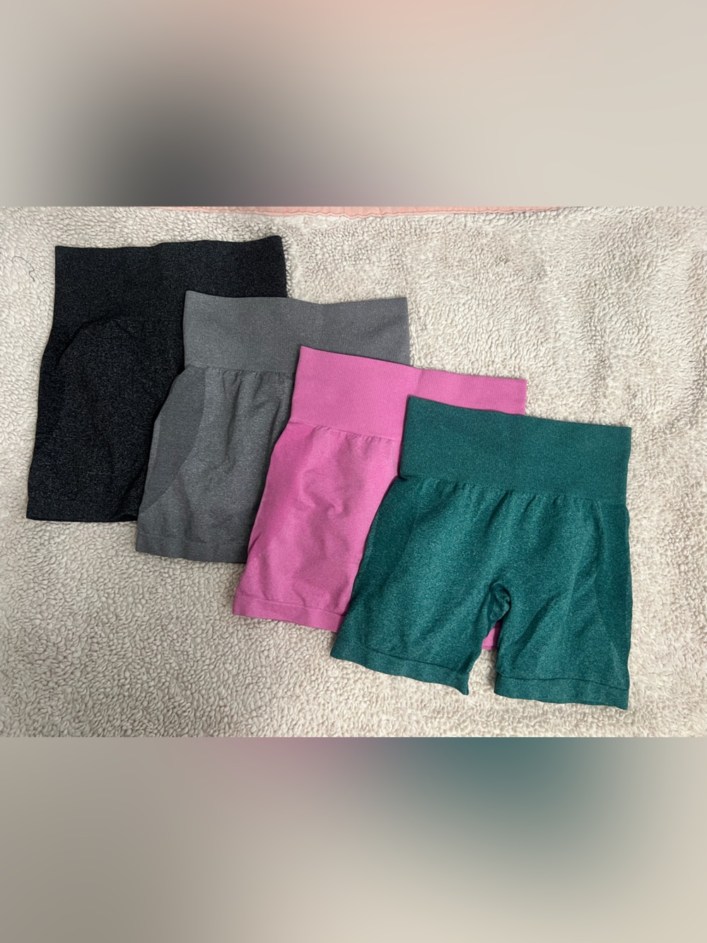 Seamless Contour Shorts